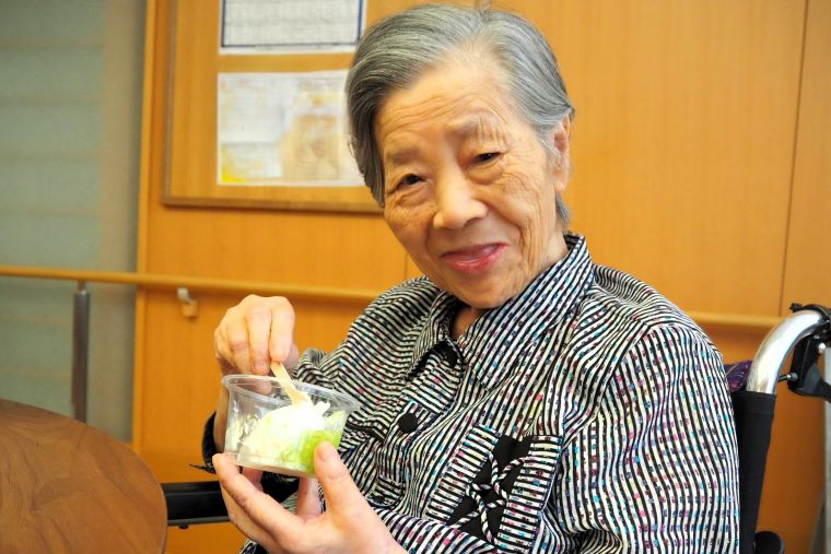 表情だけで爽やかな味を楽しんでくださっているのが良くわかりますね！
